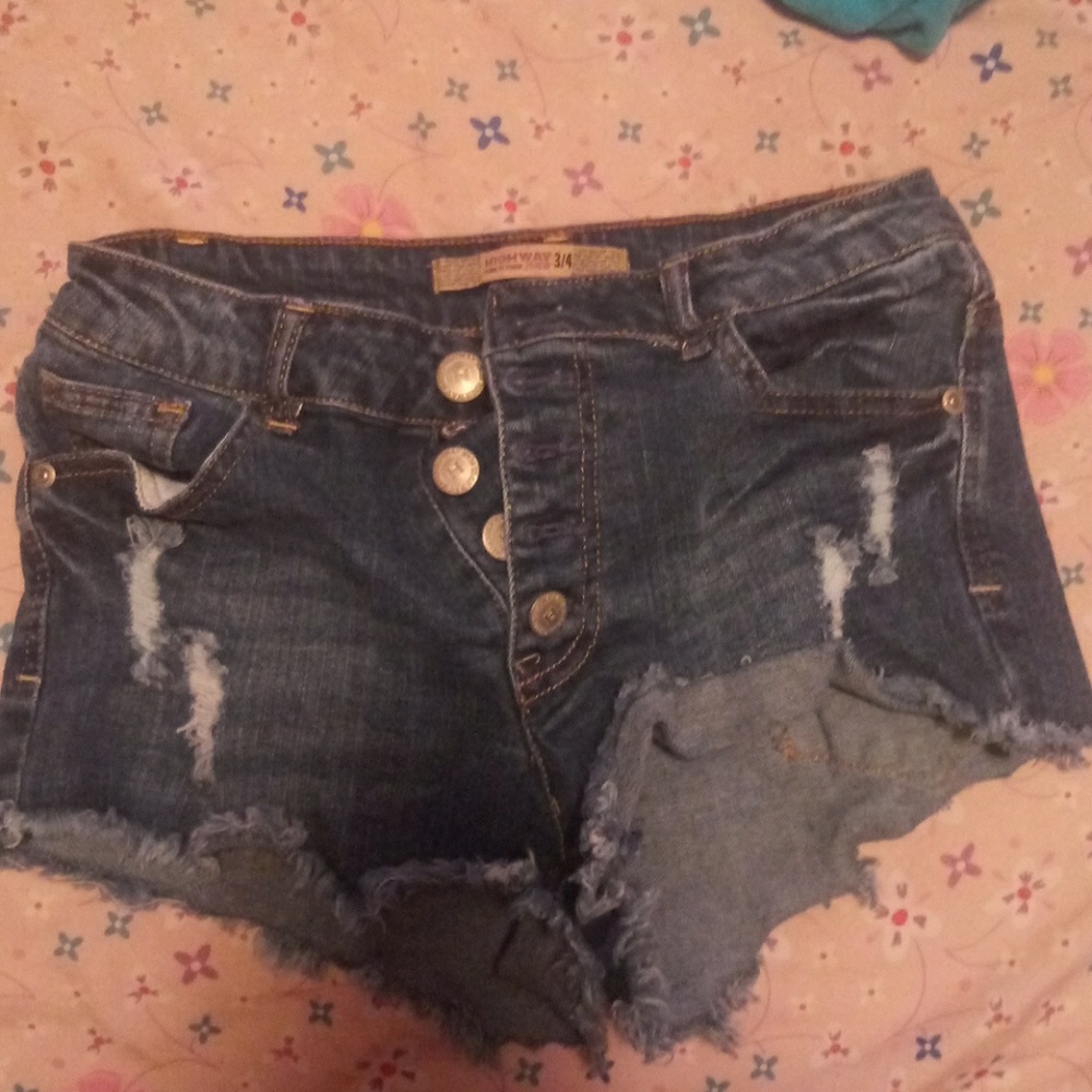 Short shorts